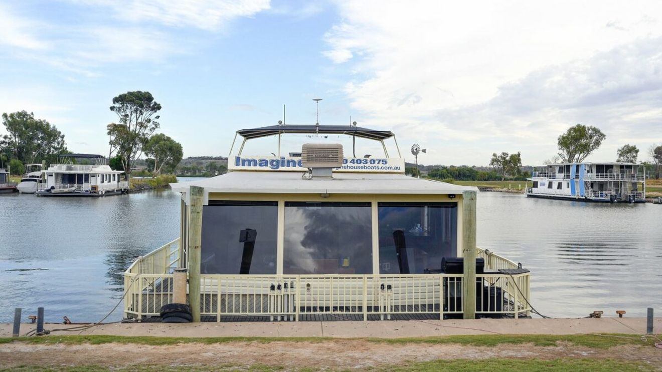 Pensionarul care și-a cumpărat o casă 100.000 de euro a vândut-o apoi cu 2 euro. Care este motivul