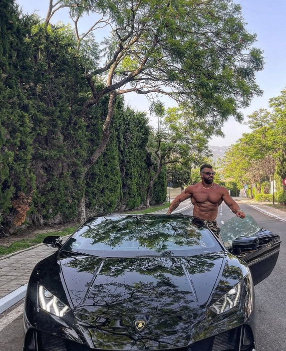 Ce mașină conduce ”regele fitnessului”, Nicolae Lupșor? Se laudă cu un garaj mega luxos