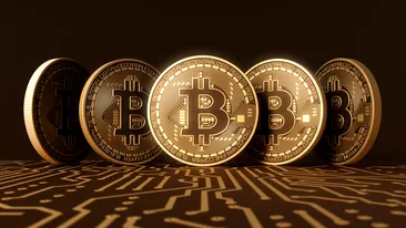 Bitcoin atinge un nou record! Moneda virtuală depăşeşte pragul de 8000 de dolari