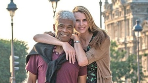 Cel mai inalt supermodel din lume si-a găsit partener pe măsură! Nu mai spera să se mărite vreodata. Uite arata cum impreuna