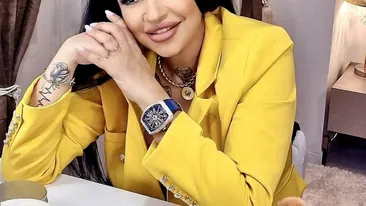 E însărcinată! Cântăreața din România va deveni mamă din nou, după ce și-a ”prevestit” al doilea copil