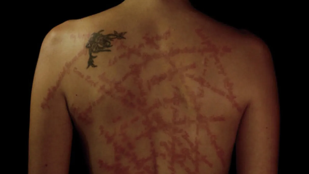 Ne-am intors in epoca de piatră! Un român a fost condamnat la ZECE LOVITURI DE BICI si opt ani de inchisoare