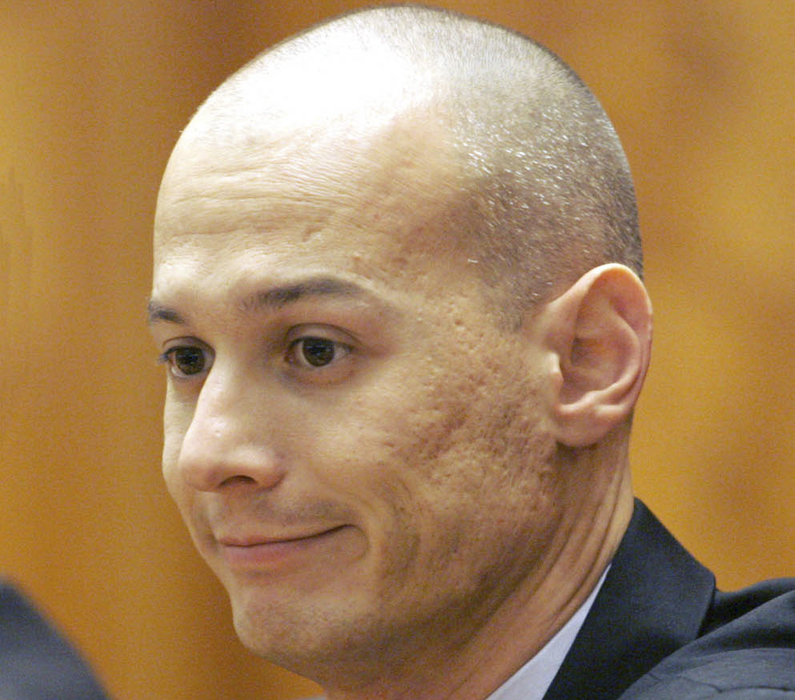 Bogdan Olteanu, acuzat că ar fi primit două milioane de euro șpagă