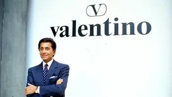 Italienii îi aduc un ultim omagiu lui Valentino Garavani. Coadă la capela unde a fost depus trupul creatorului de modă