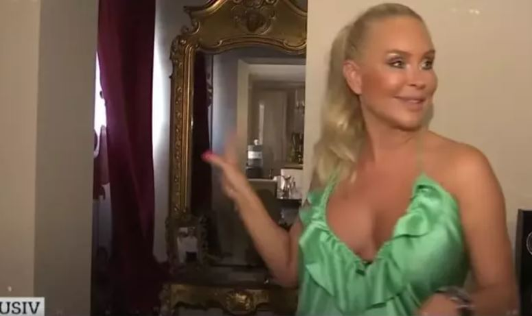 Vica Blochina și-a prezentat oglinda achiziționată în urmă cu mai mulți ani