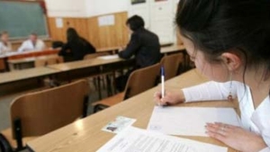 BAC 2014 ROMANA. Vezi SUBIECTE SI BAREM: REAL SI UMAN - NICHITA STĂNESCU SI TUDOR ARGHEZI!
