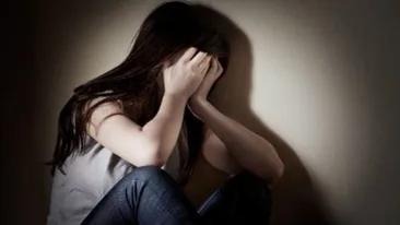 O tânără de 27 de ani din Caraş-Severin a trecut prin clipe de groază după ce a fost sechestrată, bătută şi tunsă de fostul iubit