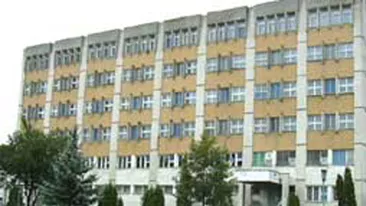 Incredibil! O infirmieră a fost înjunghiată în burtă de un pacient, la Spitalul Judeţean din Turda!