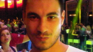 Relatia lui Piti Jr. cu Monica este tot mai serioasa. A prezentat-o parintilor si nu mai merge la evenimentele de familie fara ea