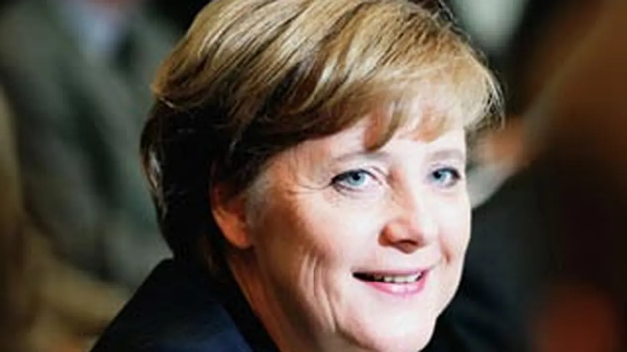 Angela Merkel l-a felicitat pe Vladimir Putin pentru investirea sa la presedintia rusa