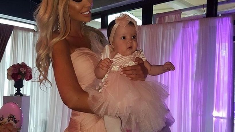 Am aflat ce a primit „în plic” Bianca la botezul fiicei ei de la Capatos şi Raluca Bădulescu