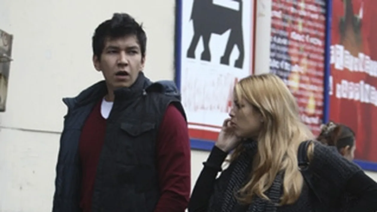 Elena Gheorghe merge la cumparaturi, desi e insarcinata