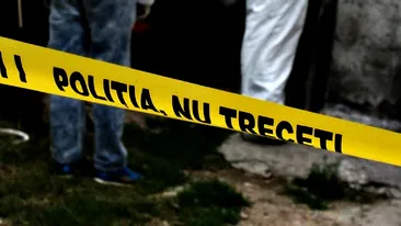 Un polițist din Caraș-Severin a fost lovit cu toporul în cap. Agresorul a fost reținut