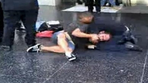 VIDEO Politistii americani au batut un surdo-mut pentru ca nu a auzit alarma