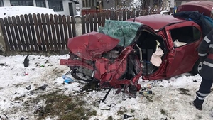 Tragedie fără margini. Tatăl şi fiul au murit, mama în stare gravă la spital în urma unui grav accident rutier