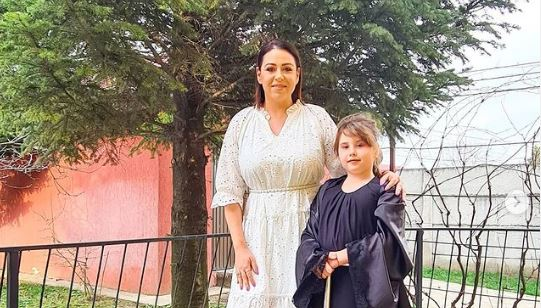 Fiica Oanei Roman, emoţii mari în prima zi de şcoală! Cum s-a îmbrăcat Isabela