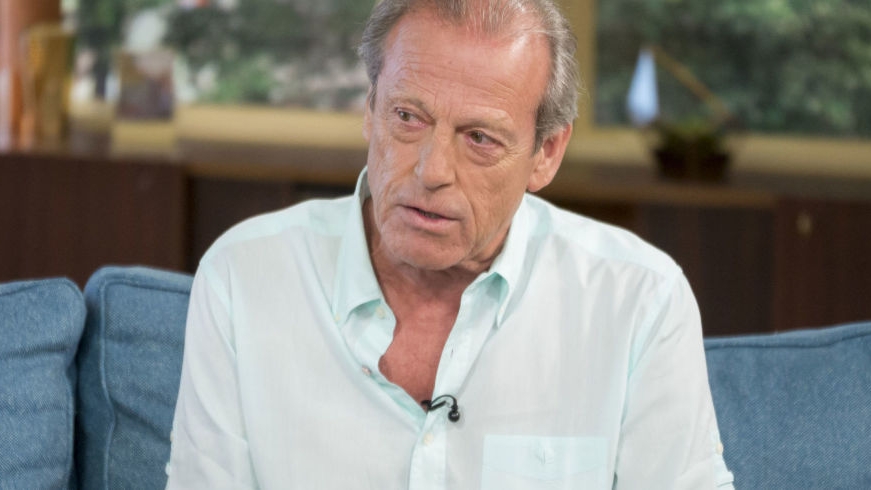 Leslie Grantham a murit la vârsta de 71 de ani! Apropiații regretatului actor sunt îngenunchiați de durere