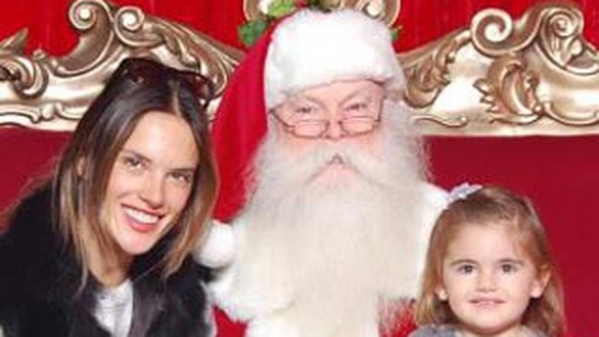 Ingerasul Victoria's Secret, Alessandra Ambrosio, insarcinata cu al doilea copil!
