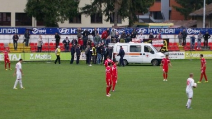 VIDEO Tragedie in lumea fotbalului! A murit la doar 18 ani pe terenul de fotbal