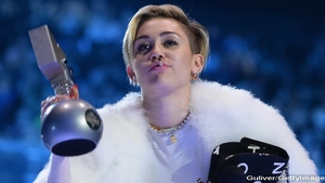 Gestul SCANDALOS pe care l-a facut Miley Cyrus pe scena! "Este PREA MULT! Unde se va ajunge?"