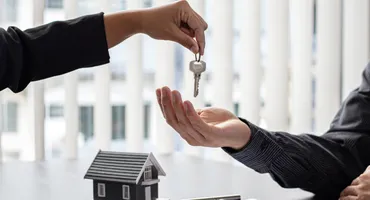 Prețurile chiriilor au explodat! Oamenii au ajuns să cumpere apartamente, e mult mai ieftin