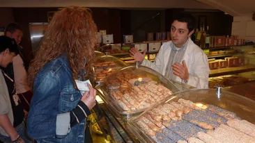 Carmen Bruma a cumparat un metru de baclavale! Badea: Cat ma va alerga dupa, veti vedea mai tarziu