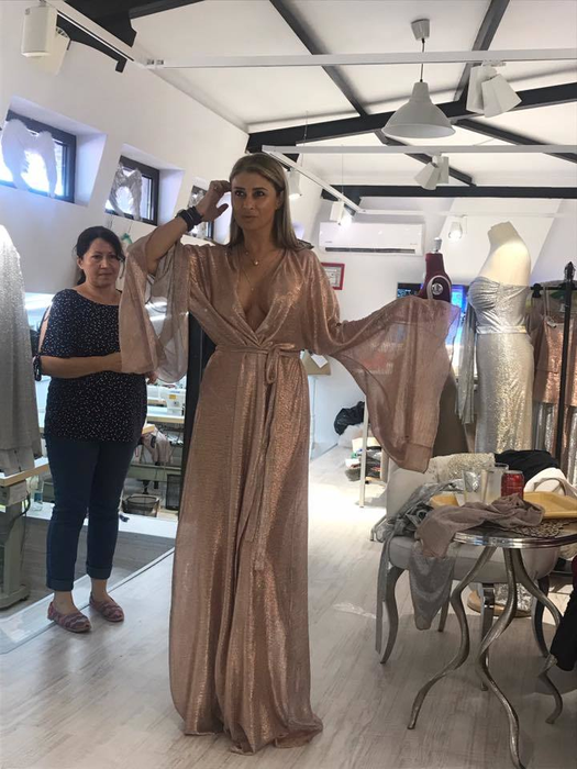 ANAMARIA PRODAN şi-a schimbat din nou look-ul! Aşa nu ai mai văzut-o niciodată