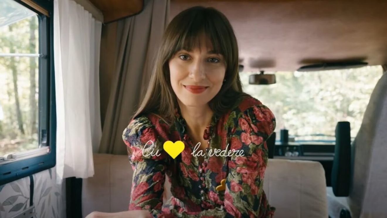 Dana Rogoz vine ”Cu Inima la Vedere”, un podcast direct din autorulota ei