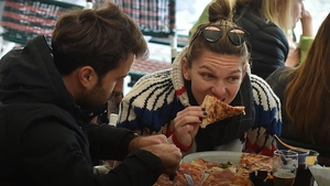 Cine e bărbatul cu care a fost fotografiată Simona Halep în vacanţă