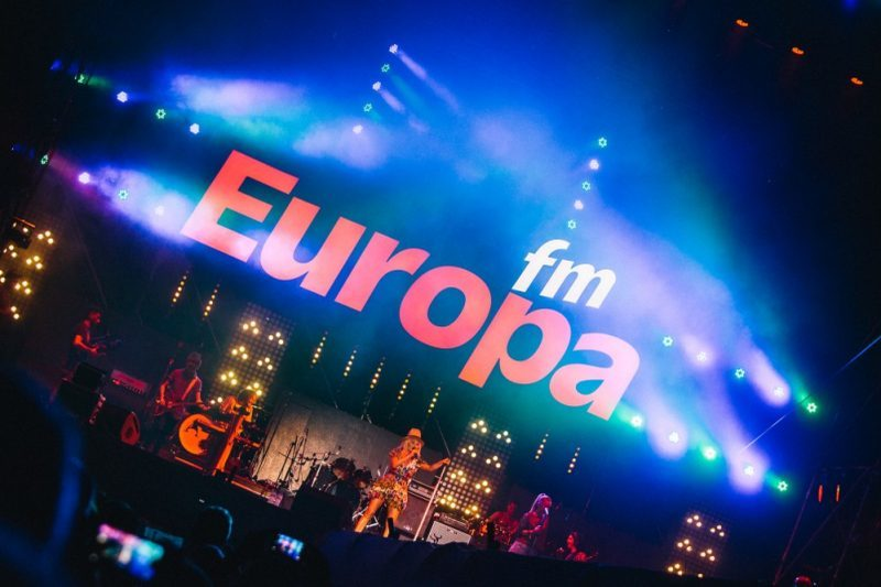 Europa FM a ocupat marea! Peste 200.000 de oameni au cântat şi au dansat timp de 3 zile la „Live Pe Plajă”
