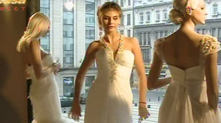 Roxana Ilie iti prezinta rochii de mireasa la moda! Care iti place cel mai mult?