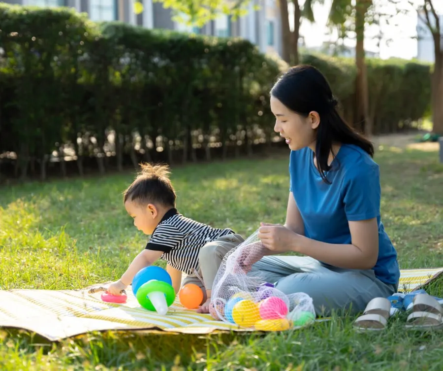 Câți bani primește lunar, pe lângă cazare și mâncare