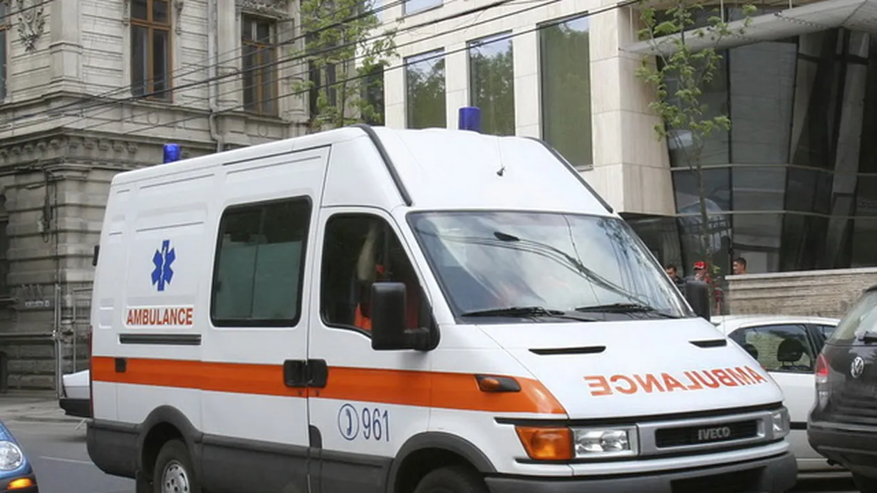 Incident la Eurovision! Un membru al juriului s-a accidentat, dupa ce a cazut de pe scena! La fata locului a ajuns salvarea!