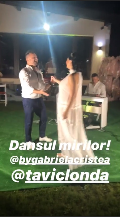 Gabriela Cristea a surprins și cu a doua rochie de mireasă! A îmbrăcat una transparentă și i s-a văzut lenjeria intimă