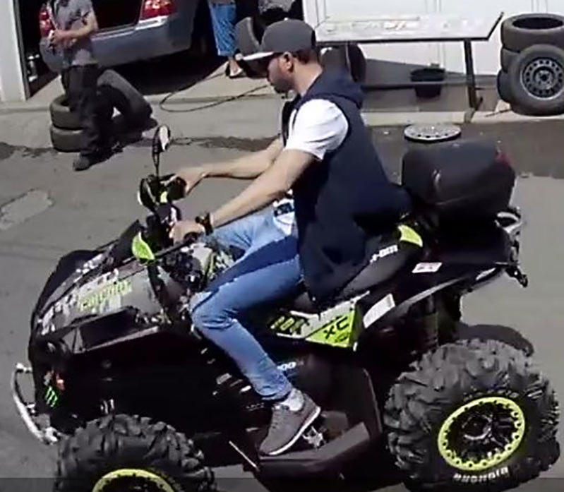 Nimeni nu bănuia că bărbatul care a venit să cumpere ATV-ul era, de fapt, un hoţ