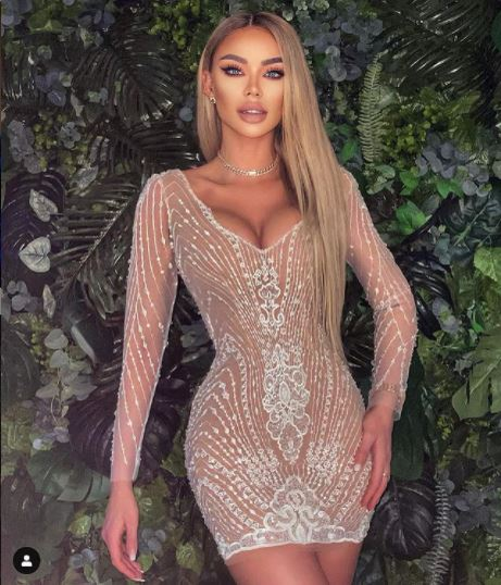Bianca Drăgușanu, fotografiată complet goală în cearșafuri. Imaginea HOT a încins imaginația domnilor