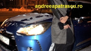 Andreea Ibacka i-a facut fata frigului cu o rochita de primavara! Vezi cat e de sexy!