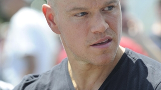 Matt Damon isi protejeaza chelia
