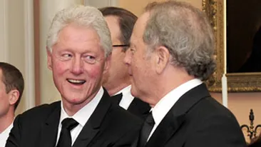 N-ai vazut asa ceva! S-au apucat sa liciteze lucruri trasnite