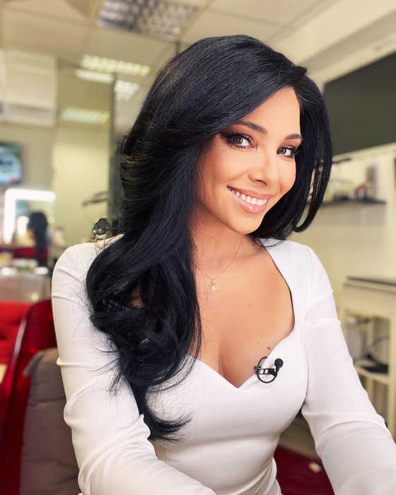 Corina Caragea prezintă de 17 ani știrile sportive de la PRO TV (Foto: Instagram)