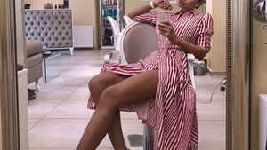 BIANCA DRĂGUŞANU a arătat tuturor cum arată o zi reală din viaţa ei! Vedeta a lăsat fiţele deoparte şi s-a pozat AŞA