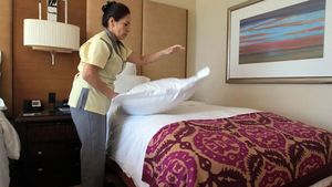 Au început angajările la mare! Câți lei primește salariu o cameristă într-un hotel din Mamaia