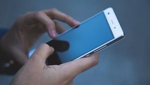 Ce se întâmplă dacă tastezi codul *3370# pe smartphone? Combinaţia care activează funcţii ascunse pe telefon, indiferent că e iOS sau Android