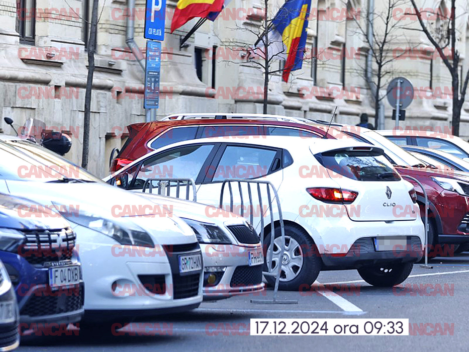Nicușor Dan a parcat la Primărie