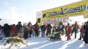 Un jamaican a luat startul in cea mai dificila cursa de sanii trase de caini, in Alaska