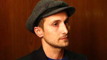 Dani: Nu poti sa faci dragoste cu sacoul pe tine, am incercat