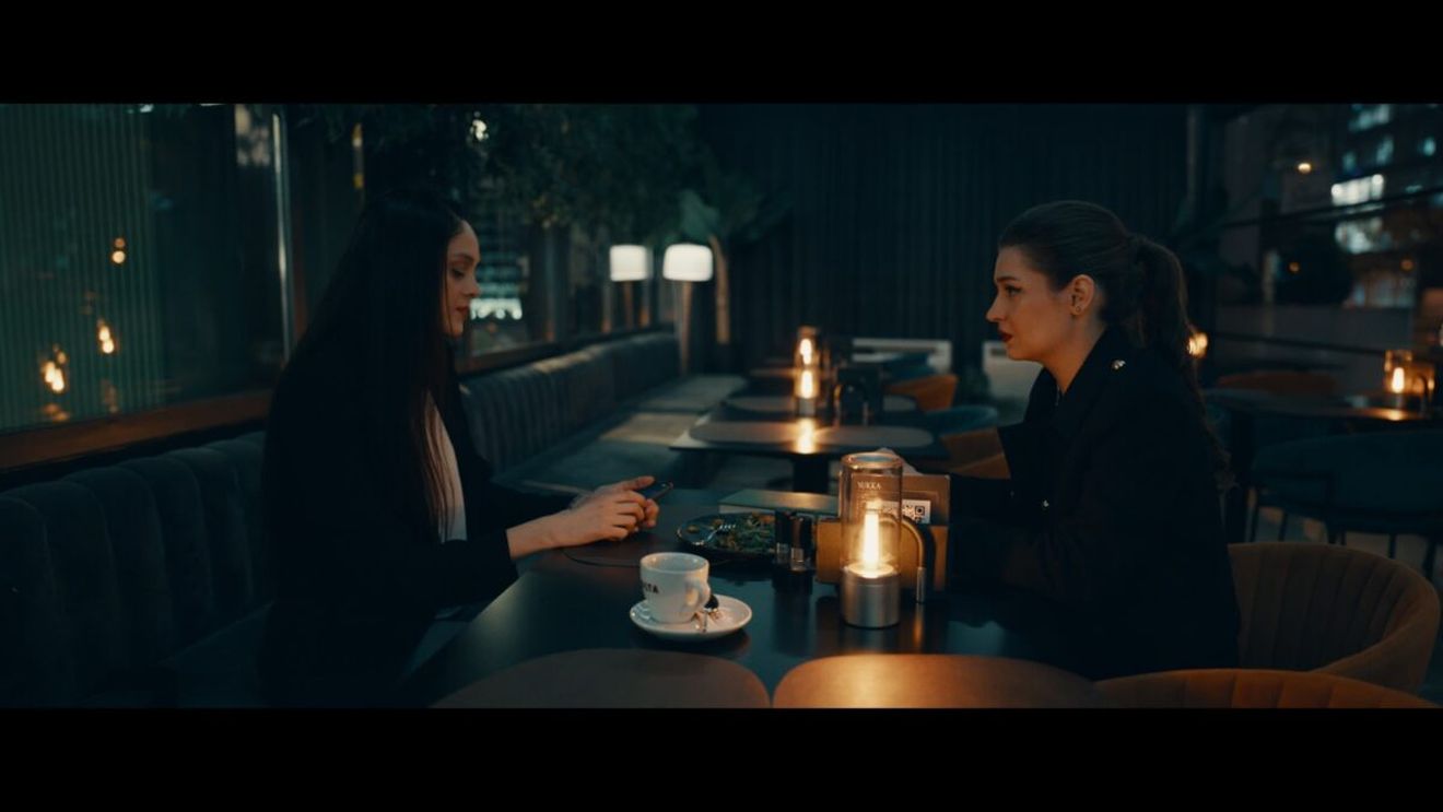 Filmul „Cine nu e gata” pune burnout-ul pe marele ecran   