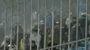 Peluza Sud: "Firma de securitate a intervenit cu spray-urile din dotare desi in tribuna erau copii, femei si oameni batrani"