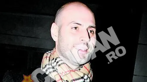 Nicola s-a distrat la club cu o armata de fete. Gina Pistol si-a scapat iubitul de sub control