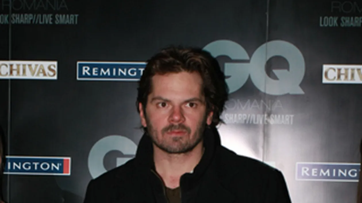 Florin Piersic Jr. ia peste picior actritele de la Teatrul National! Vezi cum face misto de Florentina Tilea